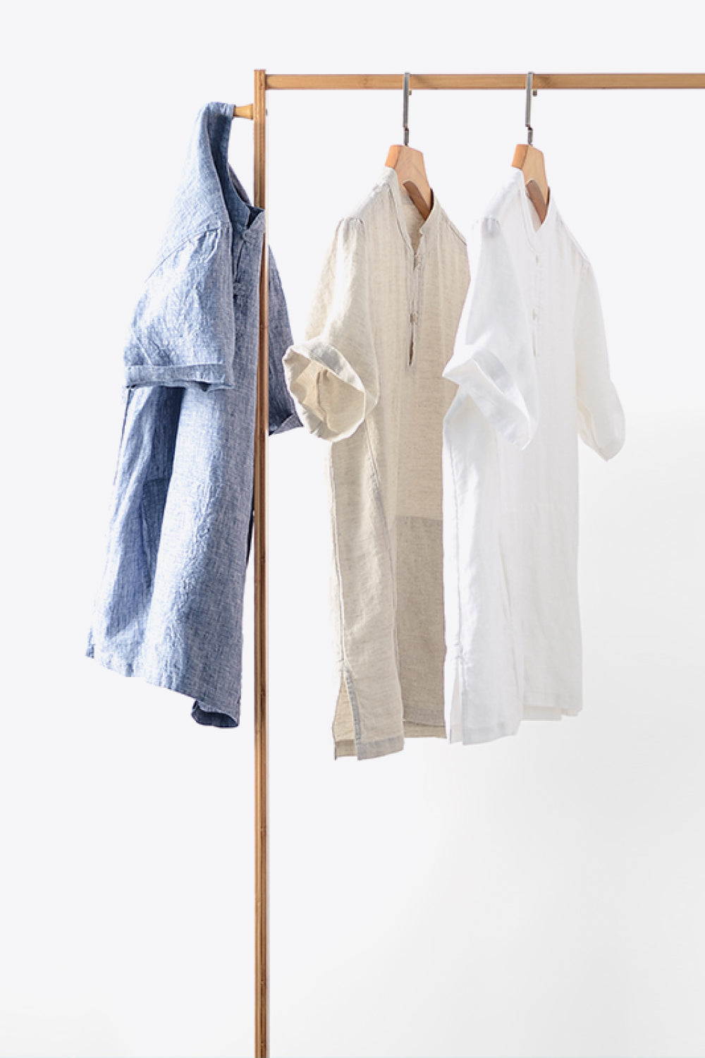 Buttoned Round Neck Short Sleeve Linen Tee