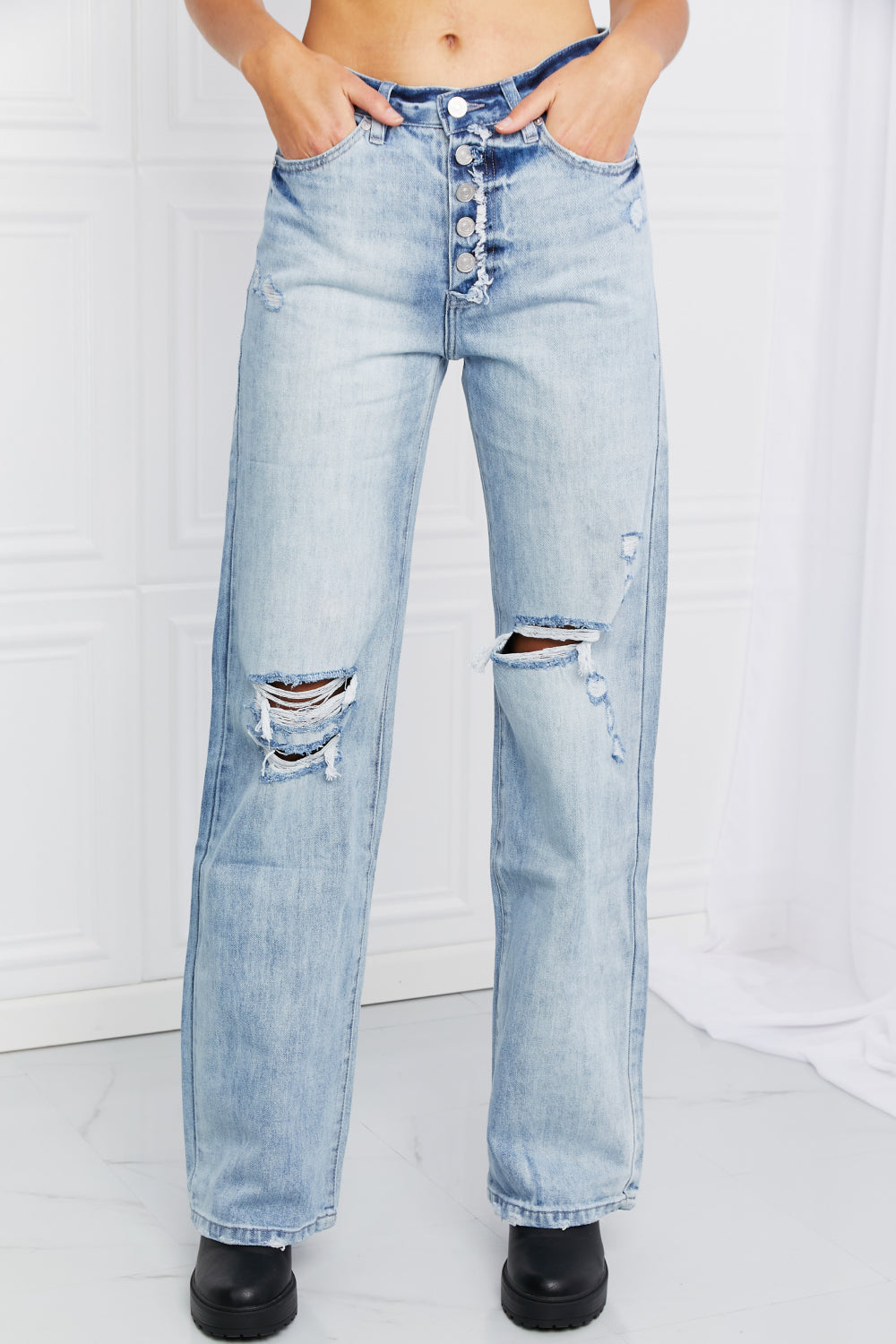 Kancan Button Fly Distressed Raw Hem Straight leg Jeans