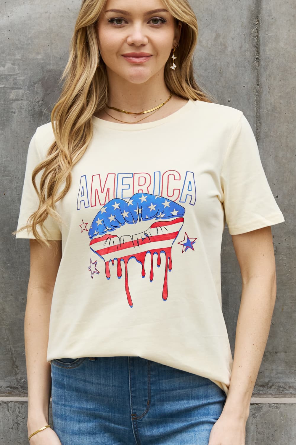 Simply Love Full Size AMERICA Star and Stripe Lip Graphic Cotton Tee