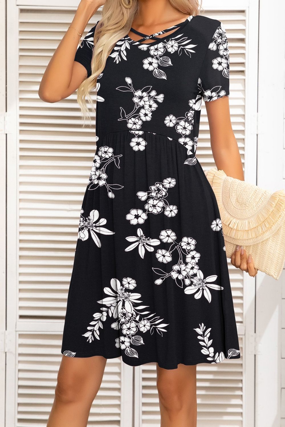 Crisscross Round Neck Short Sleeves Mini Dress