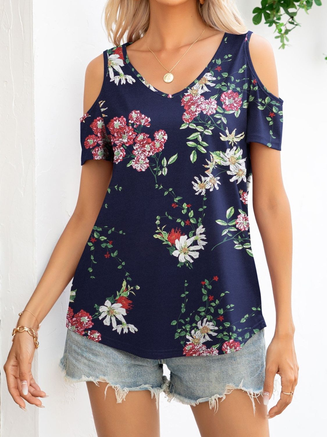 Curved Hem V-Neck Cold-Shoulder Tee