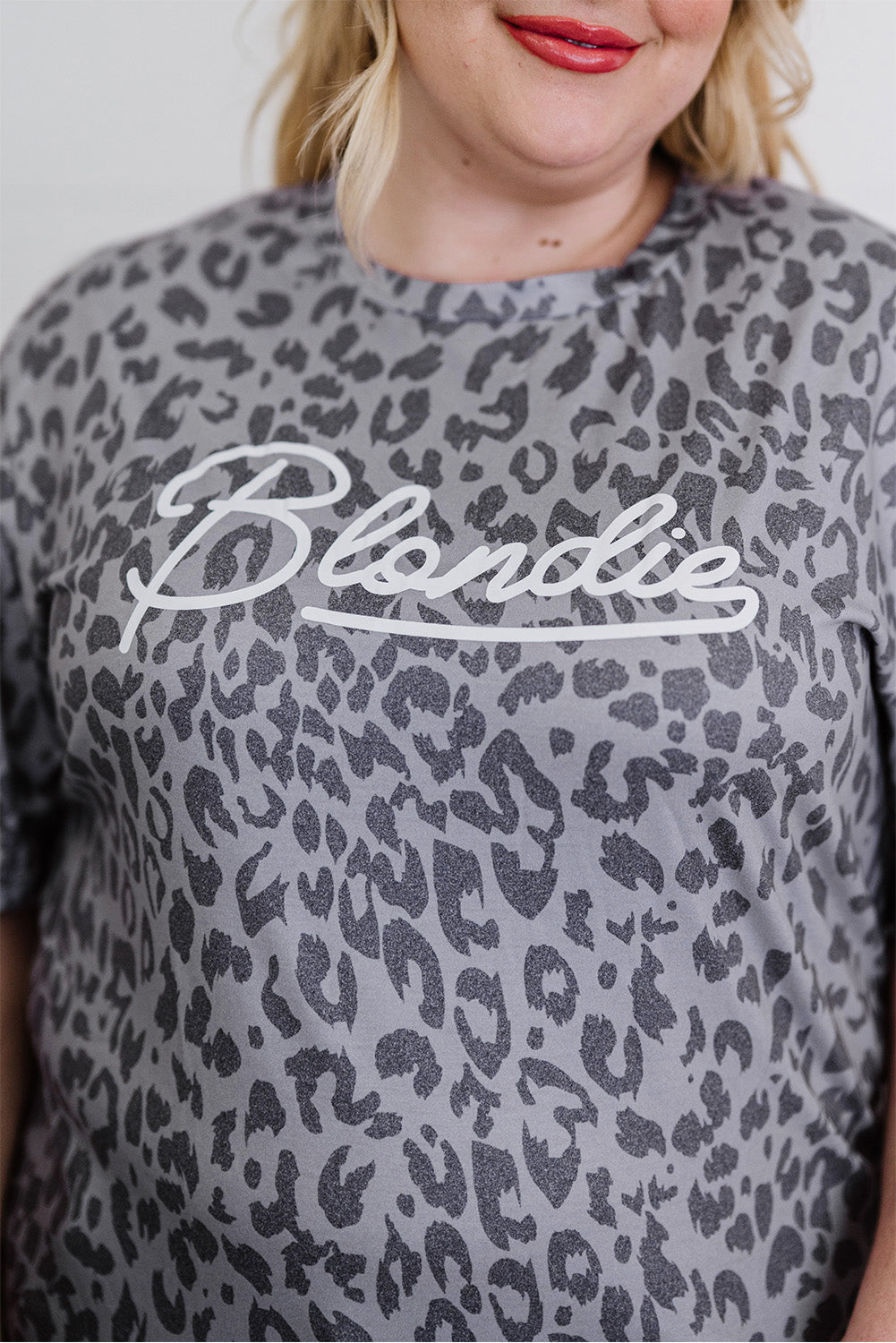 Plus Size Leopard Letter Graphic Tee Shirt