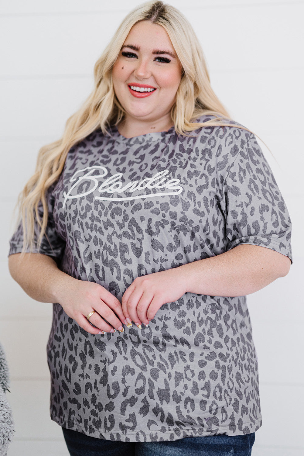 Plus Size Leopard Letter Graphic Tee Shirt