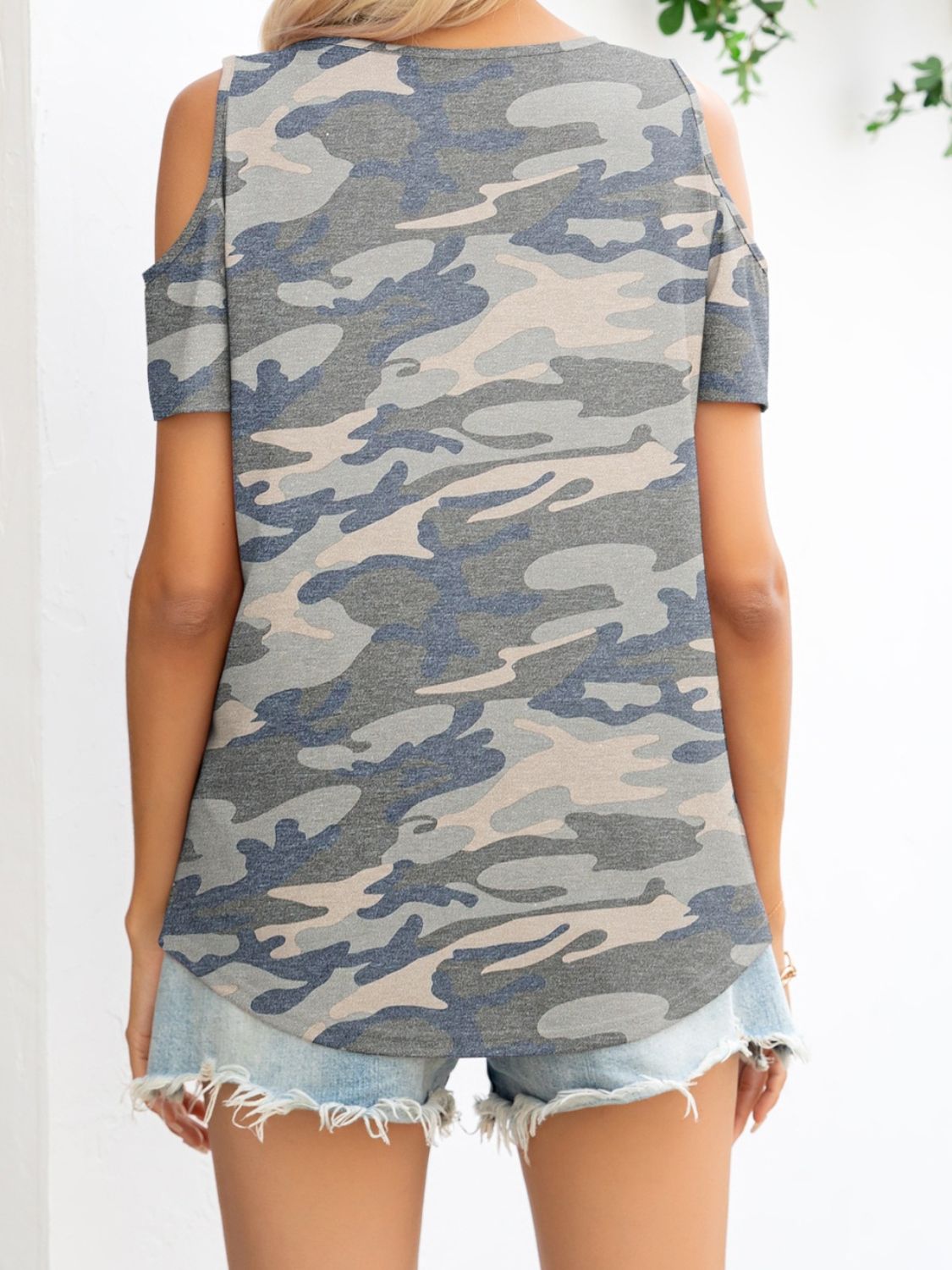 Curved Hem V-Neck Cold-Shoulder Tee