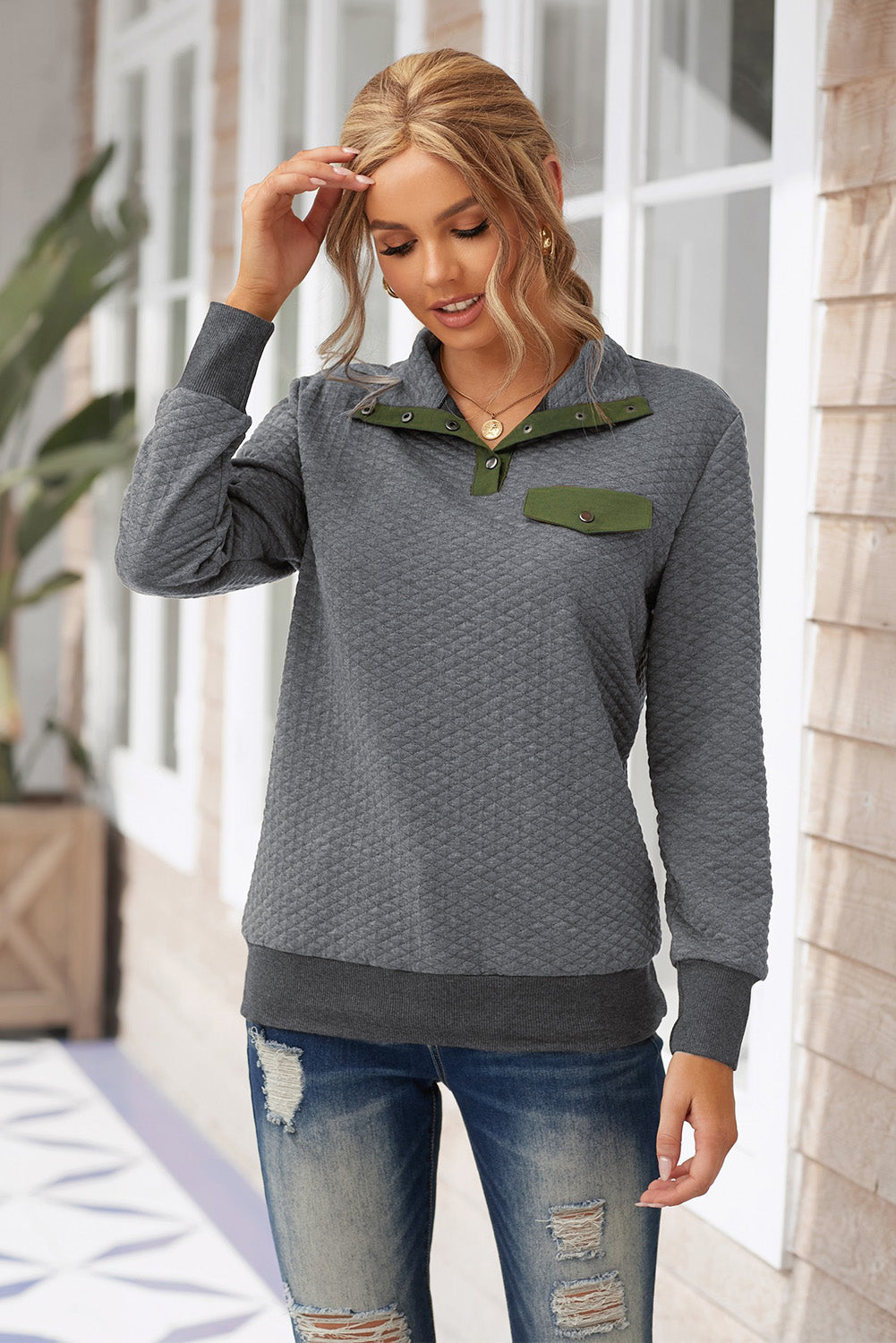 Contrast Quilted Quarter-Snap Long Sleeve Sweatshirt