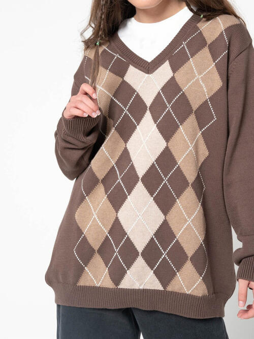 Geometric V-Neck Long Sleeve Sweater - Deals DejaVu