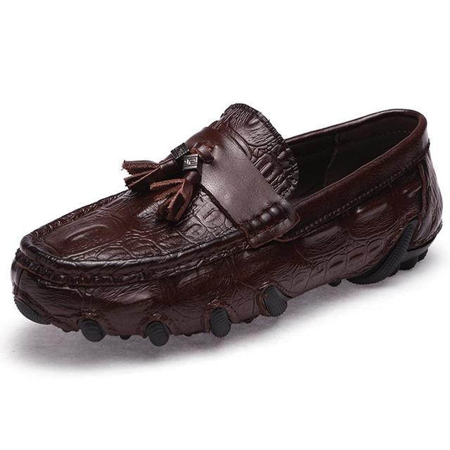Trending Men Flats Light Breathable Shoes Shallow Casual Shoes Men Loafers Moccasins Man Driving shoes Plus Size 38-47(MSF3)(MSC2)(MSC4)(MSF1)(F14)(6U14)(6U12)