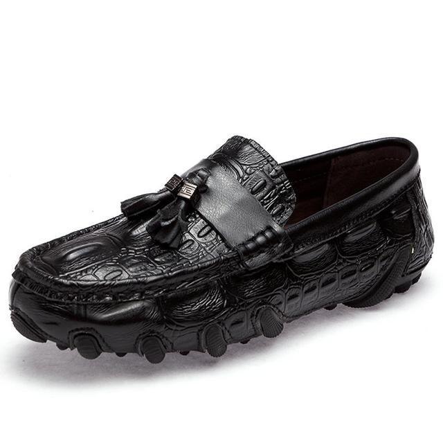 Trending Men Flats Light Breathable Shoes Shallow Casual Shoes Men Loafers Moccasins Man Driving shoes Plus Size 38-47(MSF3)(MSC2)(MSC4)(MSF1)(F14)(6U14)(6U12)