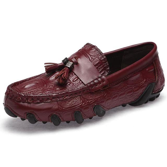 Trending Men Flats Light Breathable Shoes Shallow Casual Shoes Men Loafers Moccasins Man Driving shoes Plus Size 38-47(MSF3)(MSC2)(MSC4)(MSF1)(F14)(6U14)(6U12)