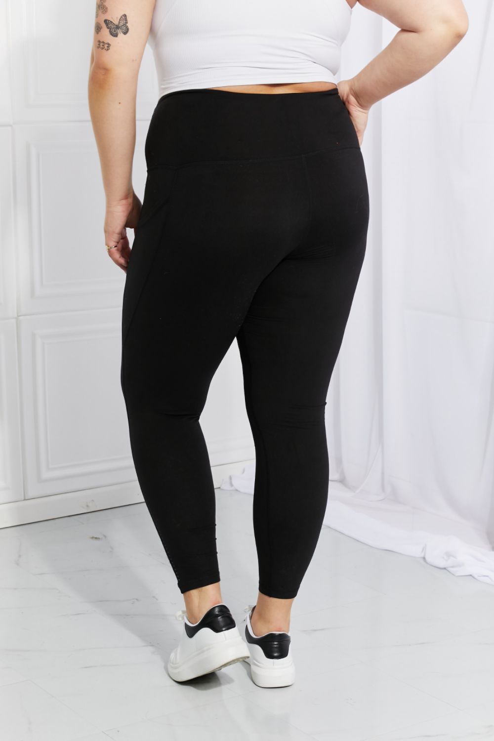 Leggings Depot Full Size Strengthen and Lengthen Reflective Dot Active Leggings (TBL) T