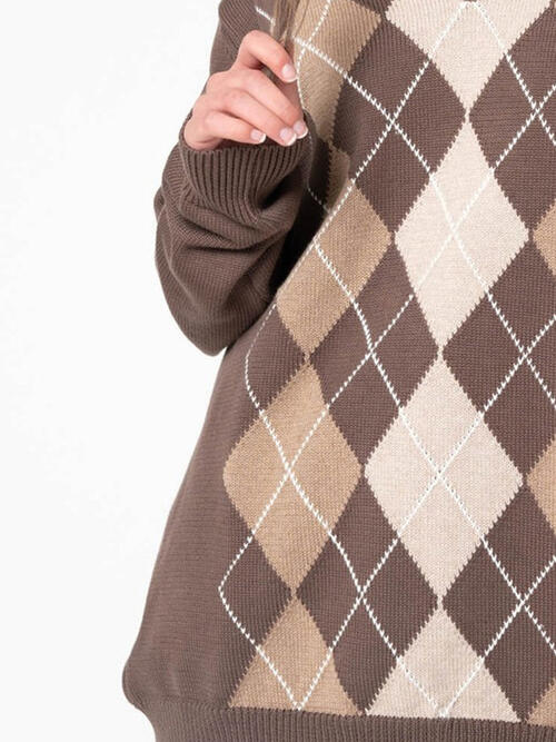 Geometric V-Neck Long Sleeve Sweater - Deals DejaVu