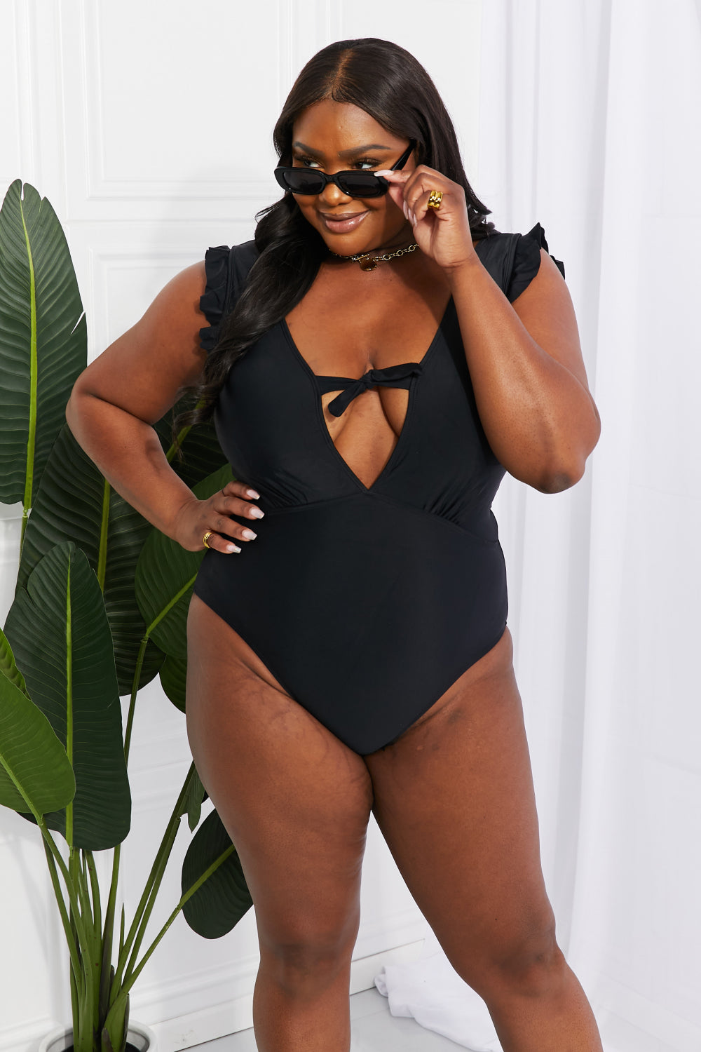 Marina West Swim Seashell Ruffle Sleeve One-Piece in Black (TB9D) T