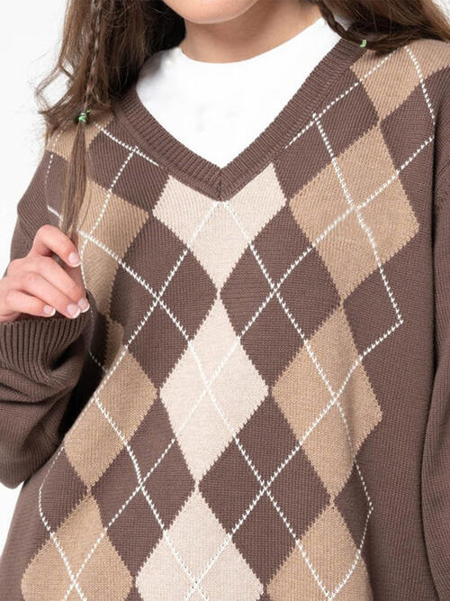 Geometric V-Neck Long Sleeve Sweater - Deals DejaVu