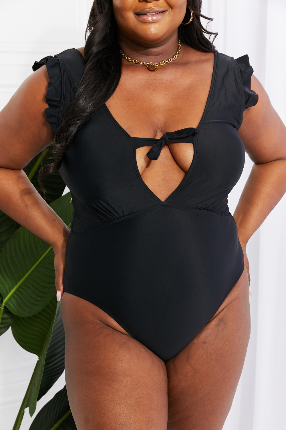 Marina West Swim Seashell Ruffle Sleeve One-Piece in Black (TB9D) T
