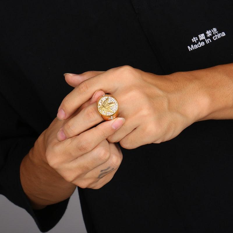 Trending Iced Out Bling Gold Color Stainless Steel Ring Micro Paved Rhinestone Weed Maple leaf Rings (2U83)