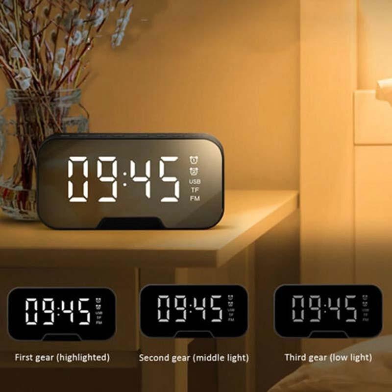 LED Mirror Alarm Clock - Digital Table Clock Desk Clock - Temperature Calendar Function with USB Home Decoration Clock (HA4)(1U57)