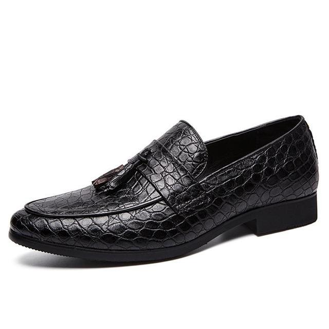 New Men Casual shoes breathable Leather Loafers Office Shoes For Men Driving Moccasins Comfortable Slip on Fashion Wedding Shoes(MSF3)(MSC2)(MSC4)(MSF1)(F14)(6U14)(6U12)