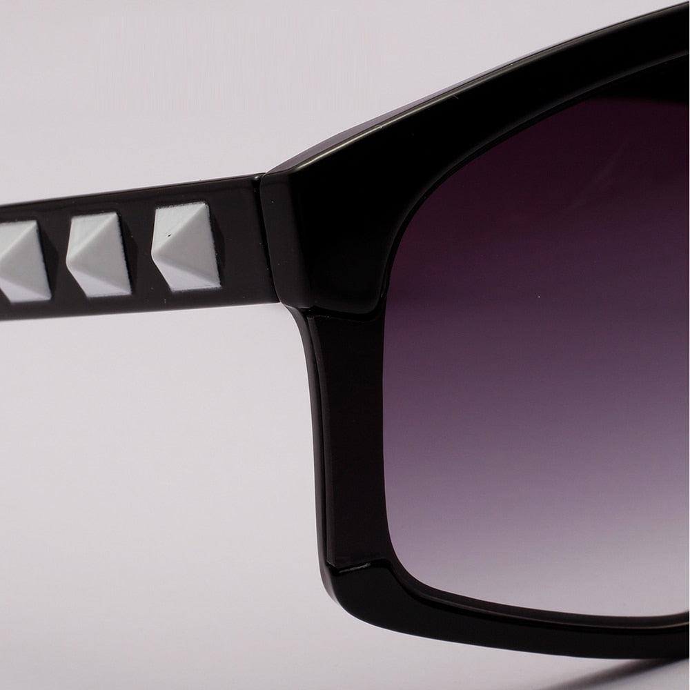 Trending Sunglasses - Summer Style Oversized Sunglasses (5WH1)