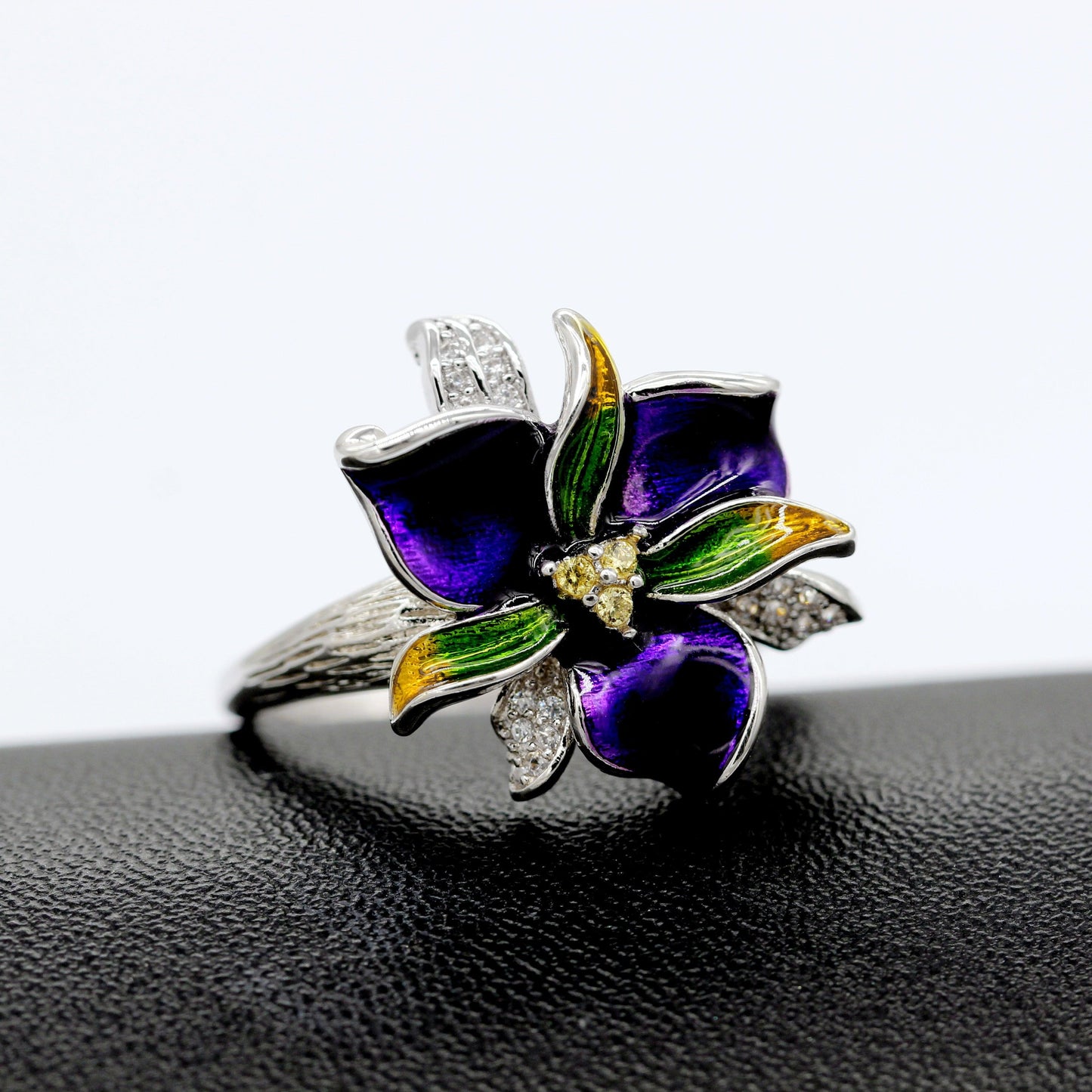 Women's Silver Color Beautiful Purple Enamel Violet Flower Ring - Wedding Party Cocktail Ring Jewelry (D81)(7JW)