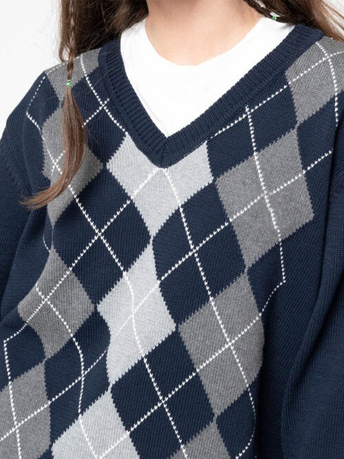 Geometric V-Neck Long Sleeve Sweater - Deals DejaVu