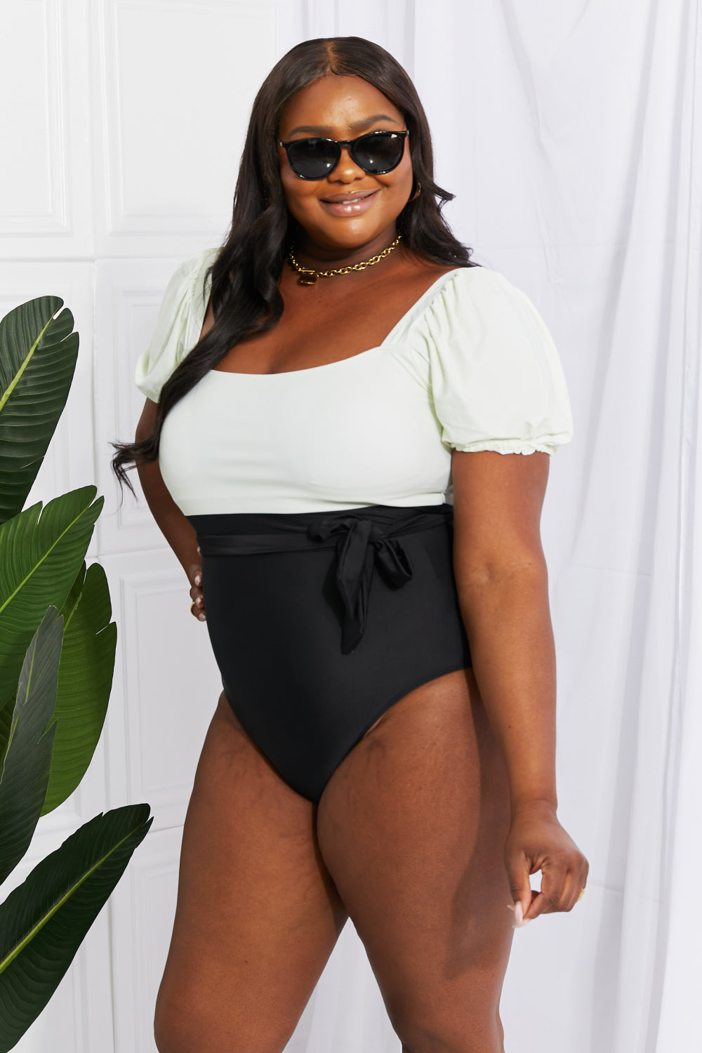Marina West Swim Salty Air Puff Sleeve One-Piece in Cream/Black (TB10D) T