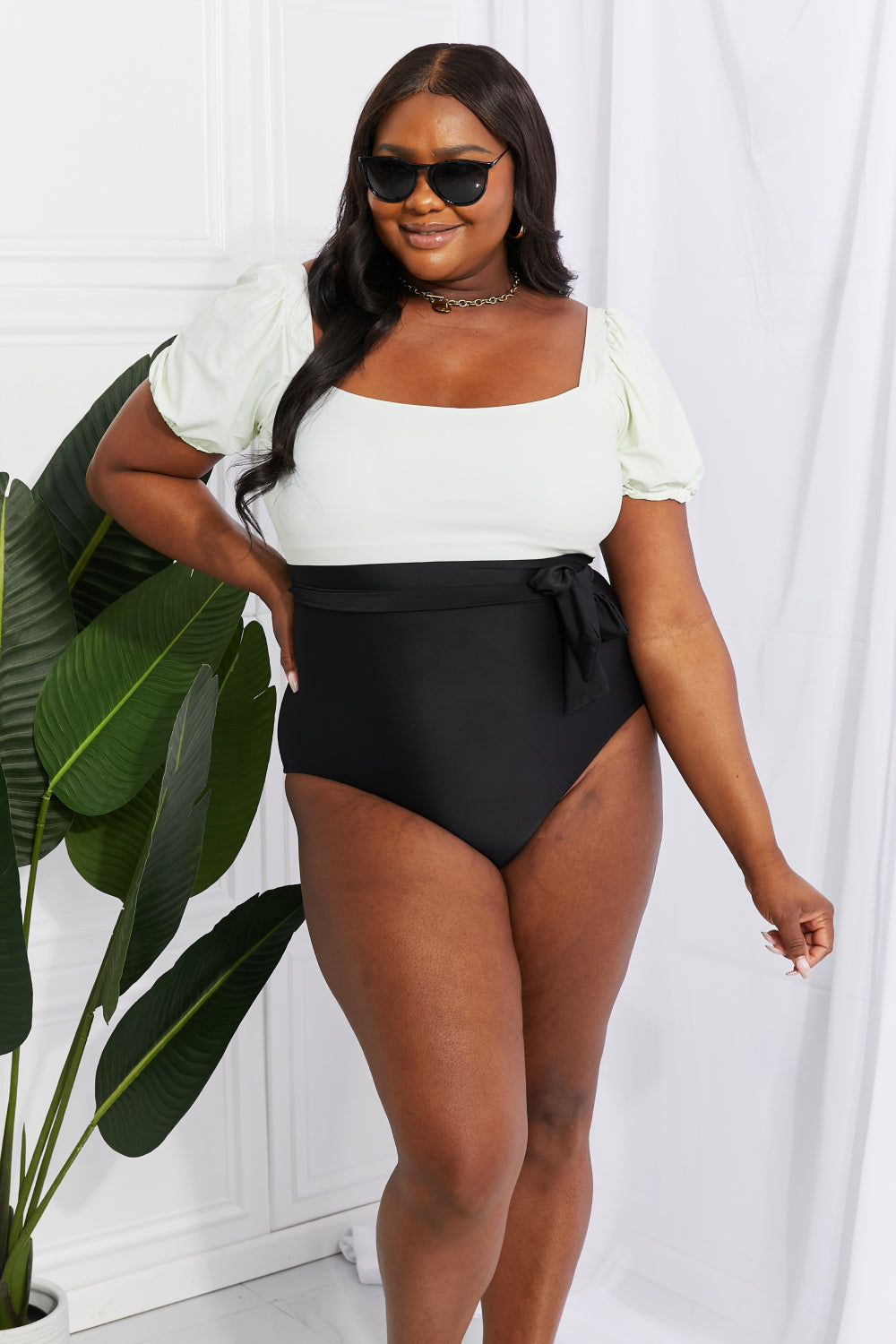 Marina West Swim Salty Air Puff Sleeve One-Piece in Cream/Black (TB10D) T