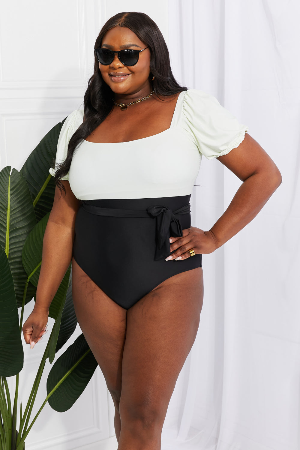 Marina West Swim Salty Air Puff Sleeve One-Piece in Cream/Black (TB10D) T