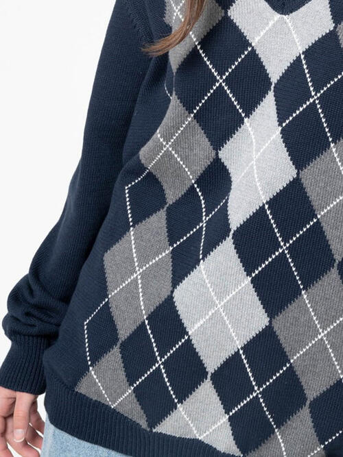 Geometric V-Neck Long Sleeve Sweater - Deals DejaVu