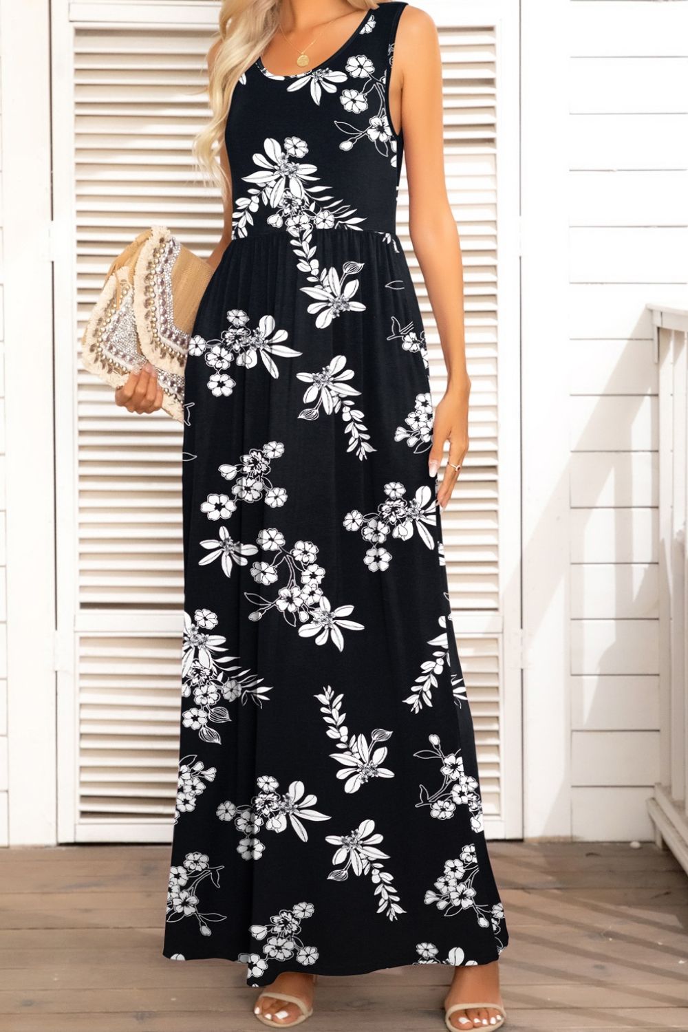 Round Neck Sleeveless Maxi Dress with Pockets