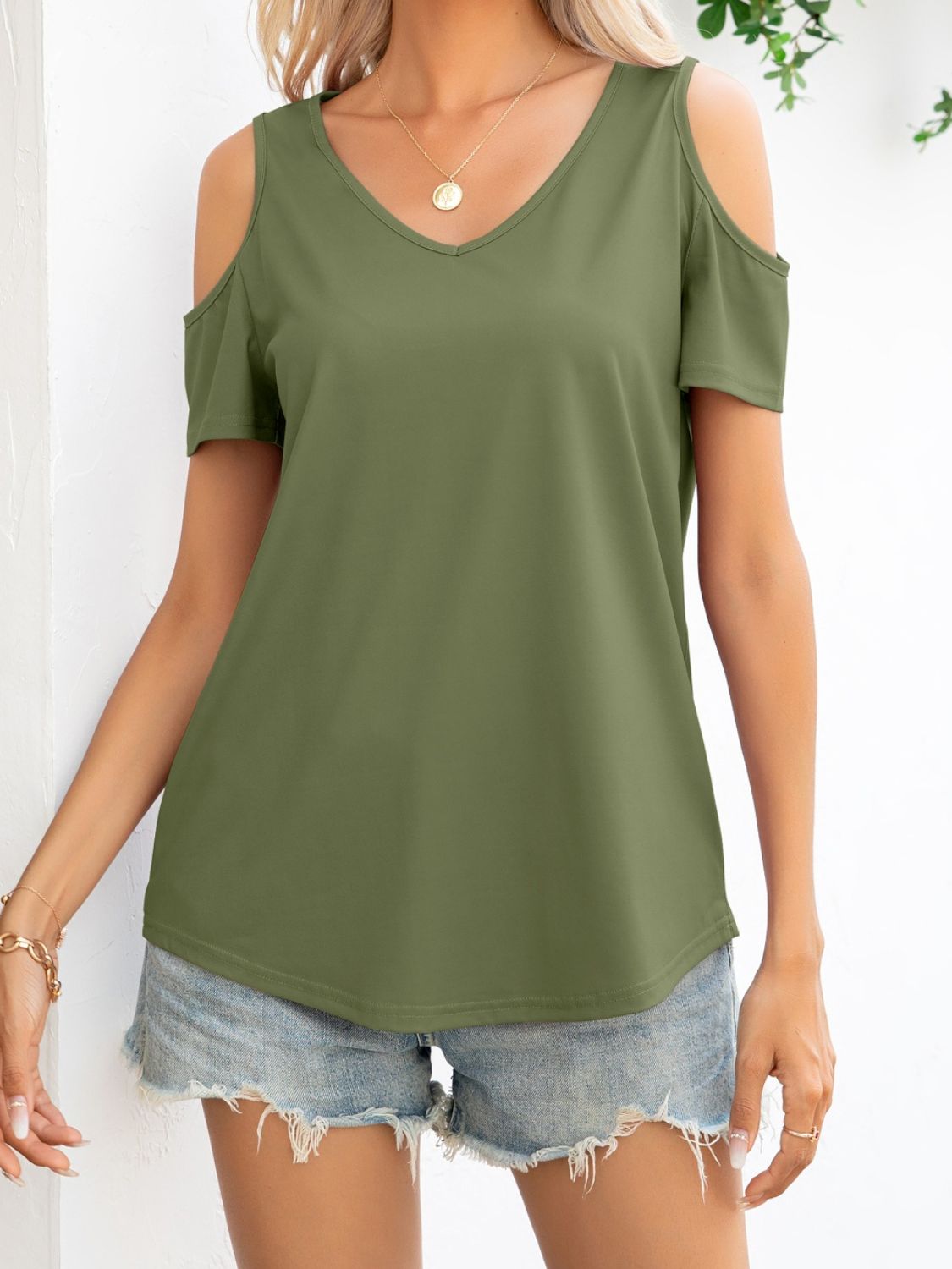 Curved Hem V-Neck Cold-Shoulder Tee