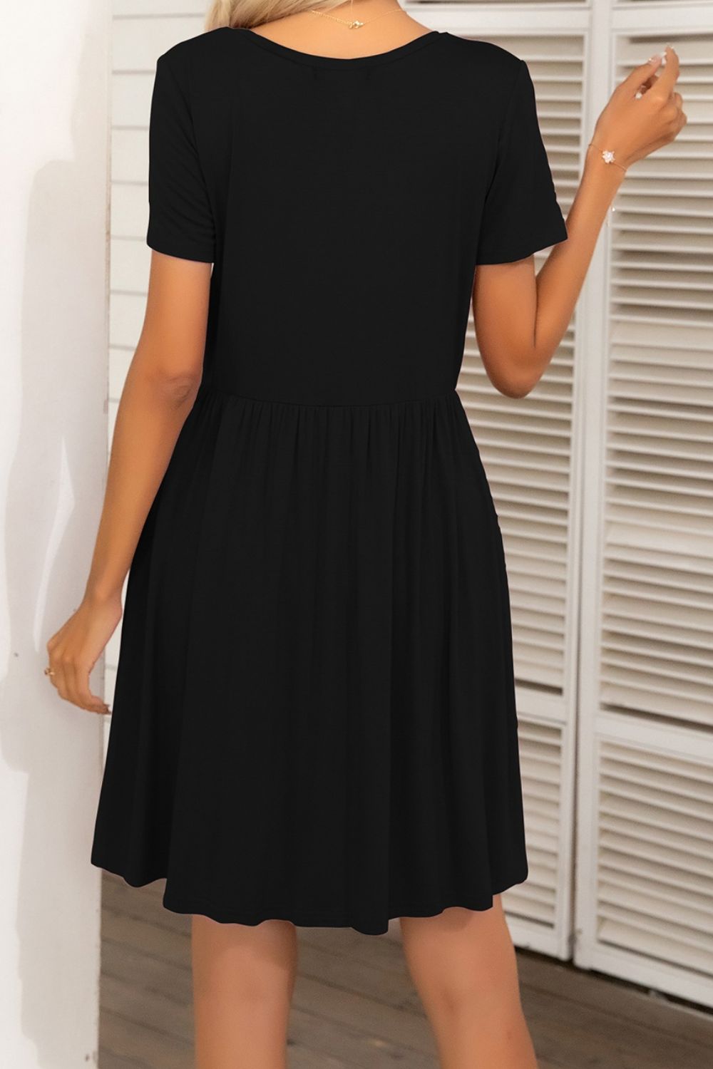 Crisscross Round Neck Short Sleeves Mini Dress