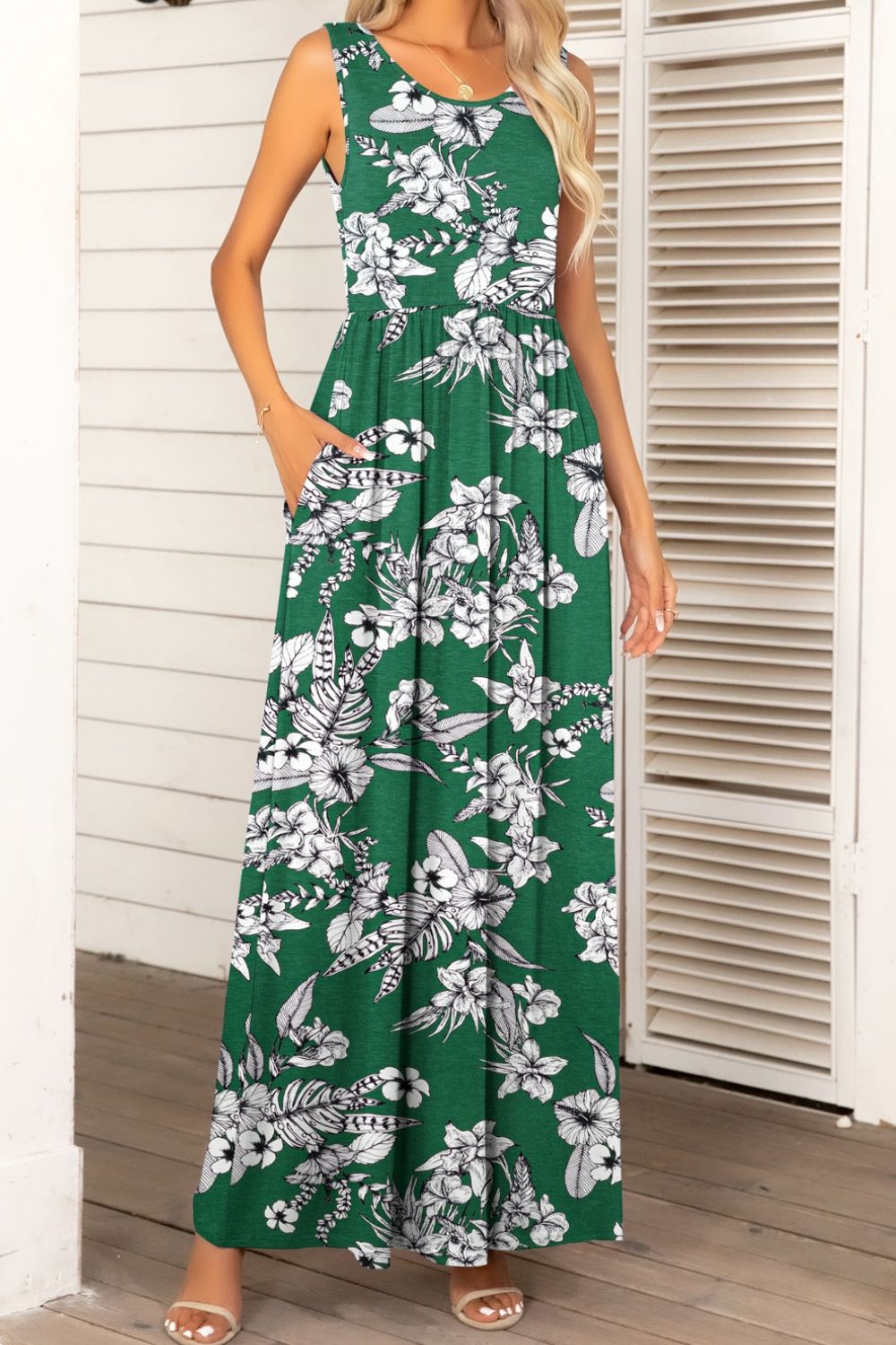Round Neck Sleeveless Maxi Dress with Pockets