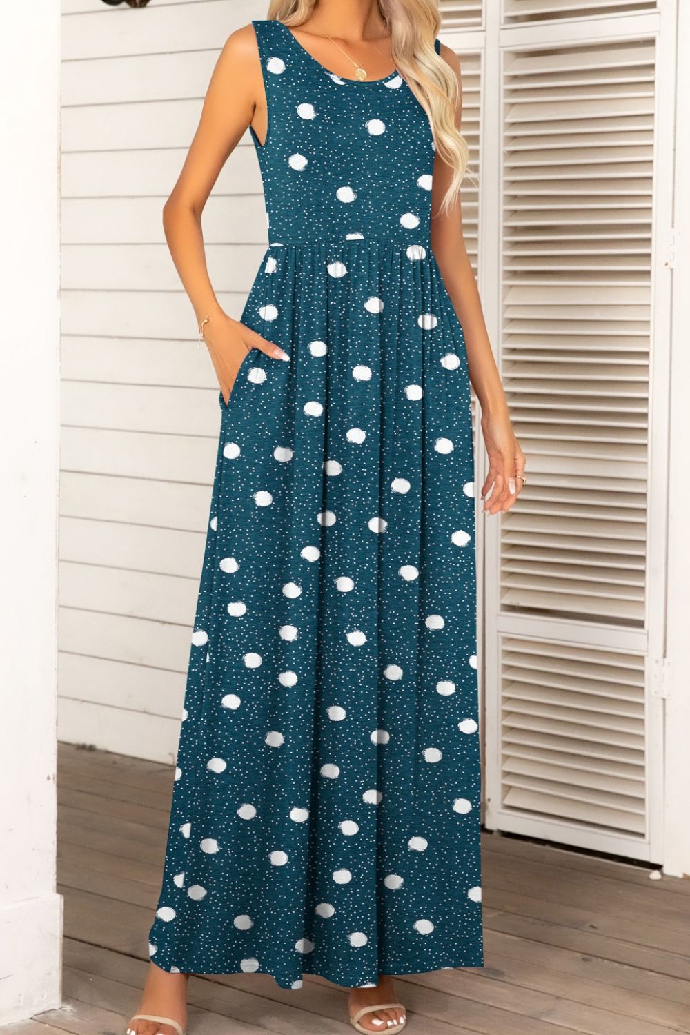 Round Neck Sleeveless Maxi Dress with Pockets