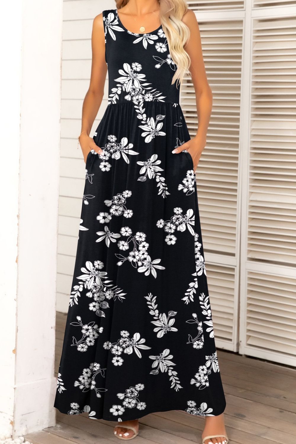 Round Neck Sleeveless Maxi Dress with Pockets