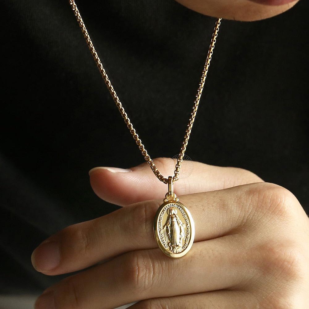 kelistom 14K Gold Plated Guadalupe Virgin Mary Oval Pendant Necklace for  Women Men 3mm Flat Figaro Chain Necklace 18/22 inches | Amazon.com