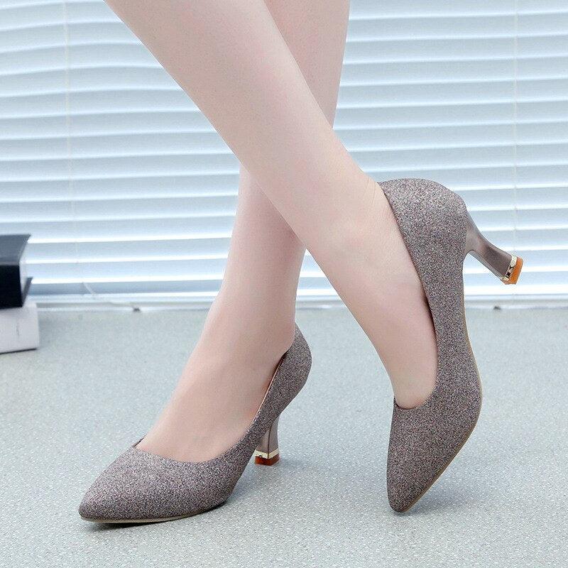 Cute best sale kitten heels