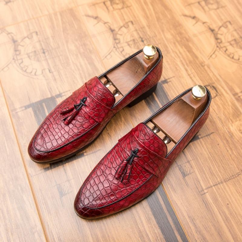 New Men Casual shoes breathable Leather Loafers Office Shoes For Men Driving Moccasins Comfortable Slip on Fashion Wedding Shoes(MSF3)(MSC2)(MSC4)(MSF1)(F14)(6U14)(6U12)