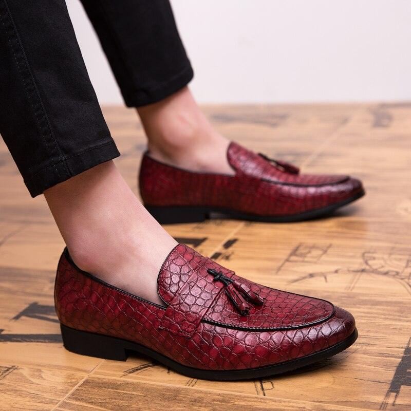 New Men Casual shoes breathable Leather Loafers Office Shoes For Men Driving Moccasins Comfortable Slip on Fashion Wedding Shoes(MSF3)(MSC2)(MSC4)(MSF1)(F14)(6U14)(6U12)