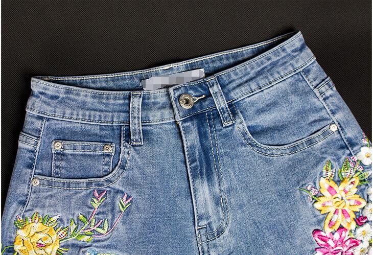 Great Women's Fashion Embroidered Flower Jeans Short - Sexy Hot Shorts (TBL2)